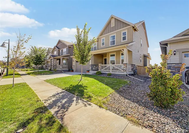 Photo 3 of Single family home for sale at 10001 Tucson St, Commerce City, CO 80022 | MLS# 8331886 | Listing updated on 2026-09-12