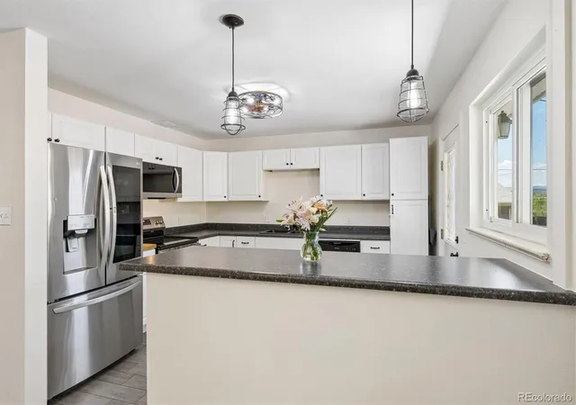 Photo 4 of Single family home for sale at 6017 Vivian Ct, Arvada, CO 80004 | MLS# 9792010 | Listing updated on 2026-09-11