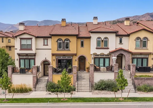 Photo 3 of Townhouse for sale at 2519 S Orion St, Lakewood, CO 80228 | MLS# 3591951 | Listing updated on 2026-09-12