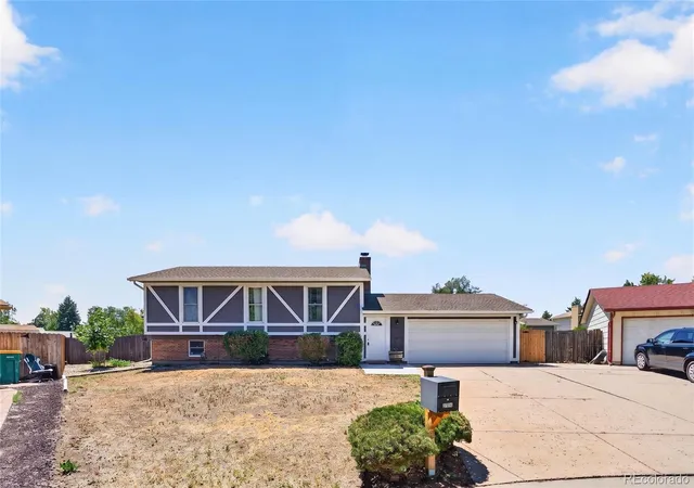 Photo 3 of Sale Pending at 17456 E Arkansas Ave, Aurora, CO 80017 | MLS# 5810477 | Listing updated on 2026-09-23