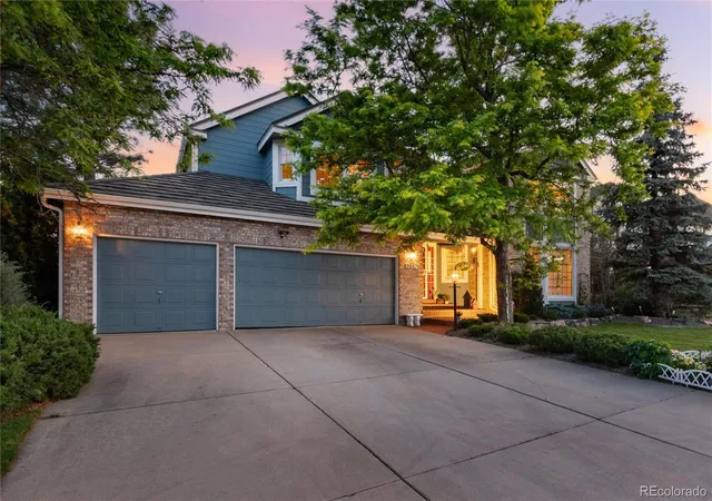 Photo 2 of Single family home for sale at 9967 Falcon Crk Dr, Highlands Ranch, CO 80130 | MLS# 4464038 | Listing updated on 2026-10-09