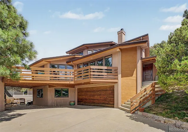 Photo 3 of Single family home for sale at 6936 Old Ranch Trl, Littleton, CO 80125 | MLS# 9484256 | Listing updated on 2026-10-06