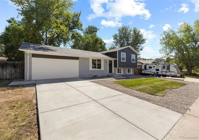 Photo 3 of Single family home for sale at 6438 S Harlan Way, Littleton, CO 80123 | MLS# 4084537 | Listing updated on 2026-09-30