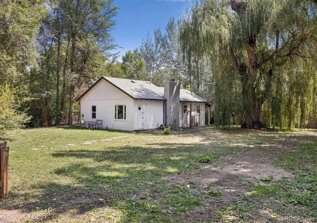 Photo 1 of Single family home for sale at 2510 Brentwood St, Lakewood, CO 80214 | MLS# 7227096 | Listing updated on 2026-10-06