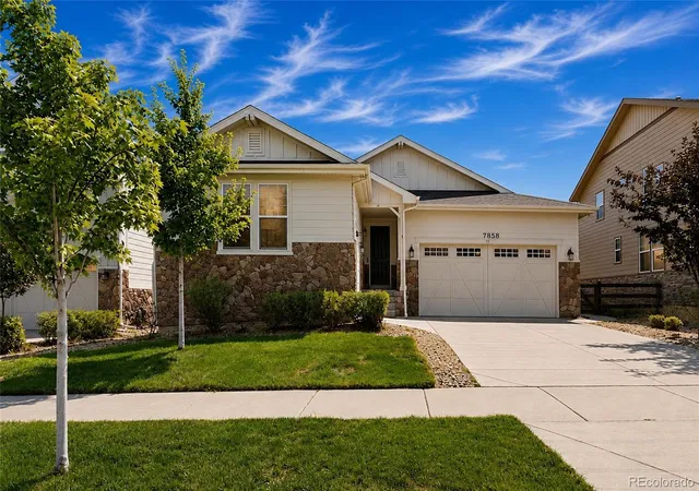 Photo 2 of Single family home for sale at 7858 S Flt Rock Ct, Aurora, CO 80016 | MLS# 7330026 | Listing updated on 2026-10-04