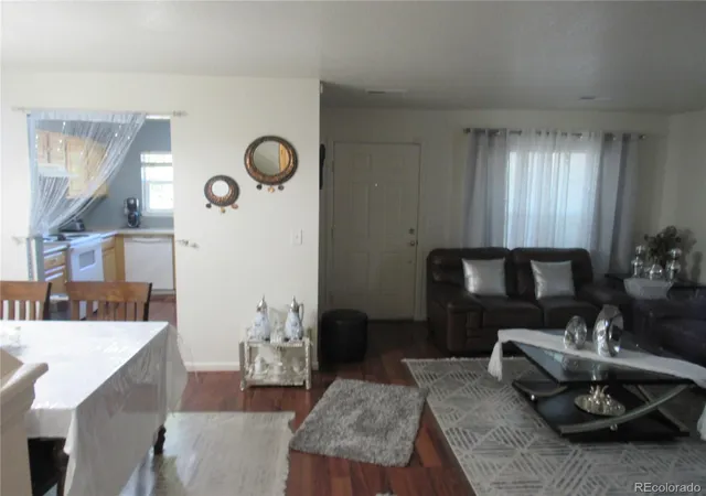Listing Photo 5 - Condo for sale in building located at 577 Alton Wy, Denver, CO 80230 - Unit #A