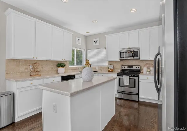 Photo 3 of Single family home for sale at 7654 Bison Ct, Littleton, CO 80125 | MLS# 9776016 | Listing updated on 2026-09-12