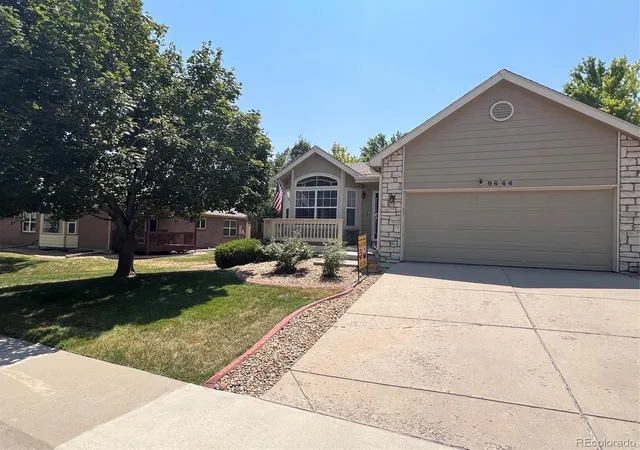Photo 3 of Single family home for sale at 9644 W Euclid Dr, Littleton, CO 80123 | MLS# 1914527 | Listing updated on 2026-09-29