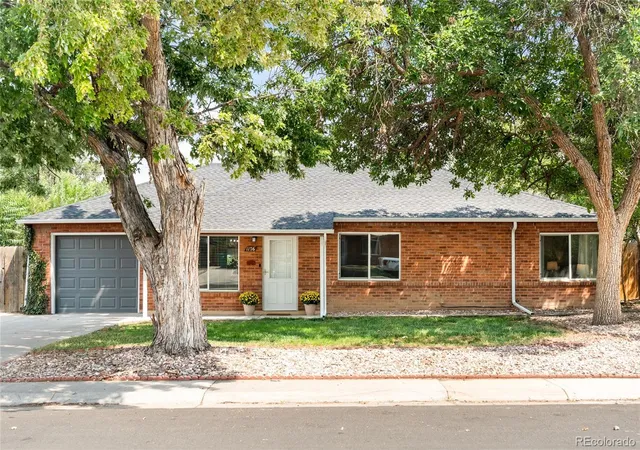 Photo 3 of Single family home for sale at 1176 Tucson St, Aurora, CO 80011 | MLS# 2451231 | Listing updated on 2026-09-14