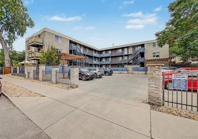 Condo for sale at 120 S Pennsylvania St #302, Denver, CO 80209 | MLS# 2069504
