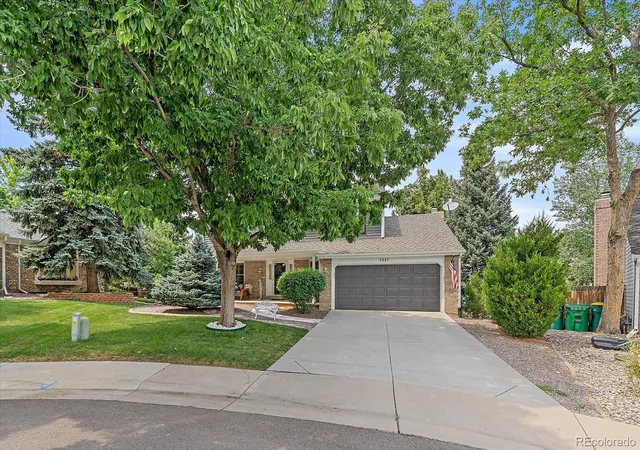 Photo 1 of Single family home for sale at 9885 W Aqueduct Pl, Littleton, CO 80123 | MLS# 9564439 | Listing updated on 2026-10-18