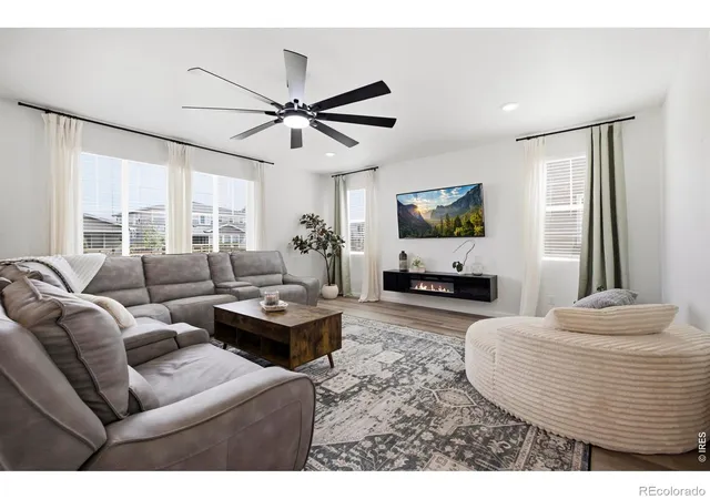 Photo 3 of Single family home for sale at 965 Sandhills St, Windsor, CO 80550 | MLS# IR1066098 | Listing updated on 2026-09-15