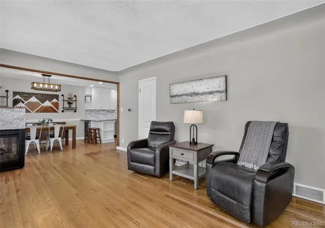 Photo 3 of Single family home for sale at 4851 S Elati St, Englewood, CO 80110 | MLS# 8864787 | Listing updated on 2026-09-15