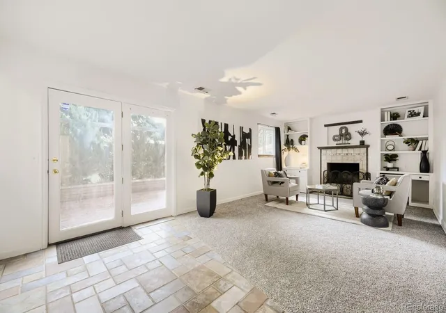 Photo 1 of Single family home for sale at 554 S Kittredge Way, Aurora, CO 80017 | MLS# 8697142 | Listing updated on 2026-10-08