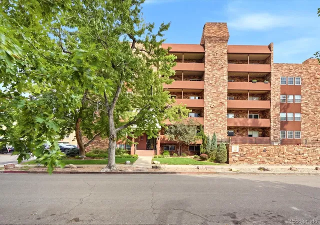 Photo 1 of Condo for sale at 252 N Pennsylvania St #401, Denver, CO 80203 | MLS# 7361779 | Listing updated on 2026-09-27