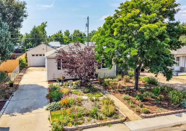 Photo 2 of Single family home for sale at 6840 Reno Dr, Arvada, CO 80002 | MLS# 3074759 | Listing updated on 2026-09-11