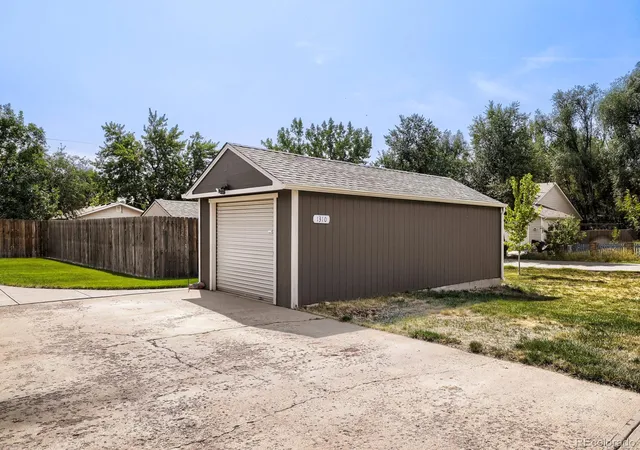 Photo 3 of Single family home for sale at 1310 Joyce St, Golden, CO 80401 | MLS# 5973461 | Listing updated on 2026-10-09