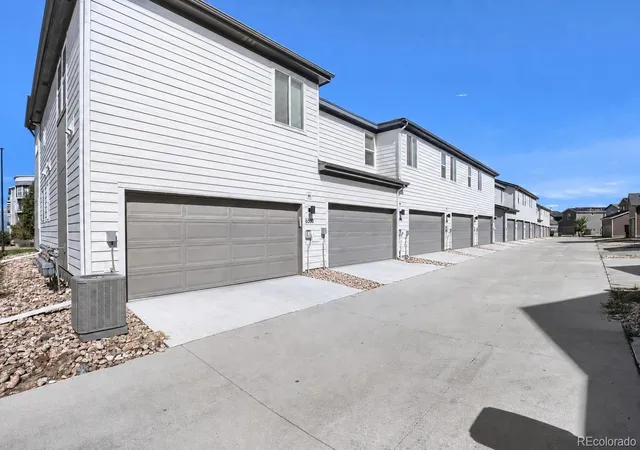 Photo 3 of Townhouse for sale at 6504 N Biscay St, Denver, CO 80249 | MLS# 7322933 | Listing updated on 2026-09-25