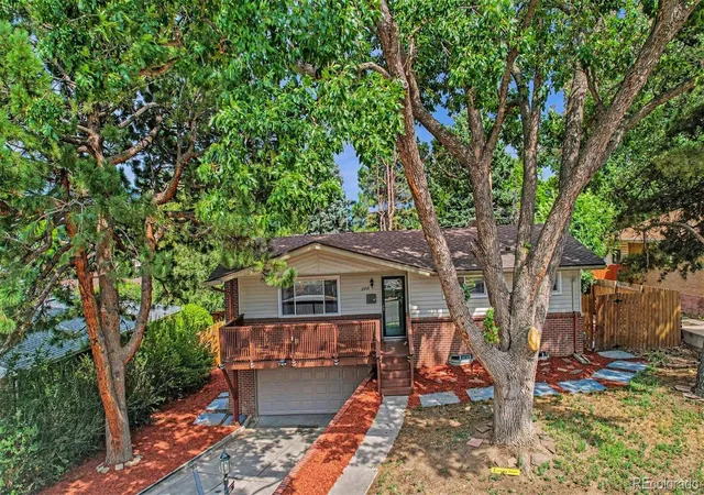 Photo 2 of Single family home for sale at 2950 Kendall St, Wheat Ridge, CO 80214 | MLS# 3322748 | Listing updated on 2026-09-30