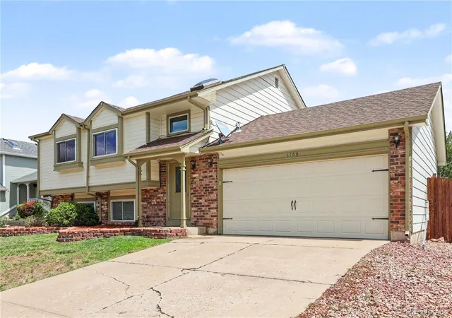 Photo 2 of Single family home for sale at 6108 S Swadley Way, Littleton, CO 80127 | MLS# 7584268 | Listing updated on 2026-09-12