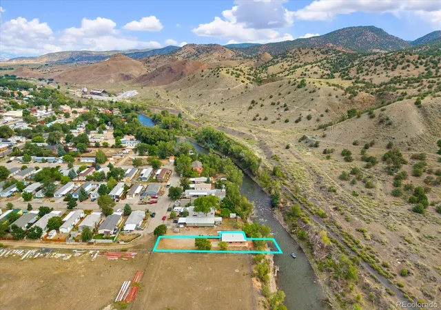 Photo 3 of Single family home for sale at 533 River Dr, Salida, CO 81201 | MLS# 6219325 | Listing updated on 2026-09-12