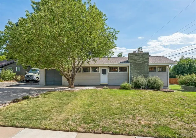 Photo 2 of Single family home for sale at 1662 W Lake Pl, Littleton, CO 80120 | MLS# 8036274 | Listing updated on 2026-09-15