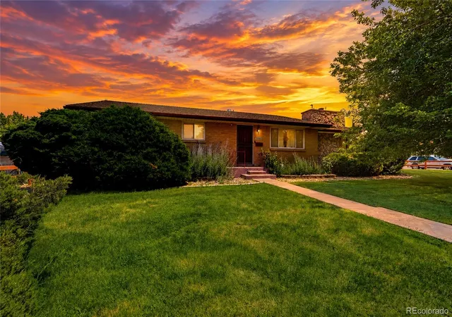 Photo 1 of Single family home for sale at 7290 S Penrose Ct, Centennial, CO 80122 | MLS# 5718384 | Listing updated on 2026-09-14