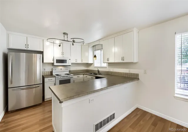 Photo 4 of Single family home for sale at 4261 Choke Cherry Ave, Broomfield, CO 80020 | MLS# 8330730 | Listing updated on 2026-10-08