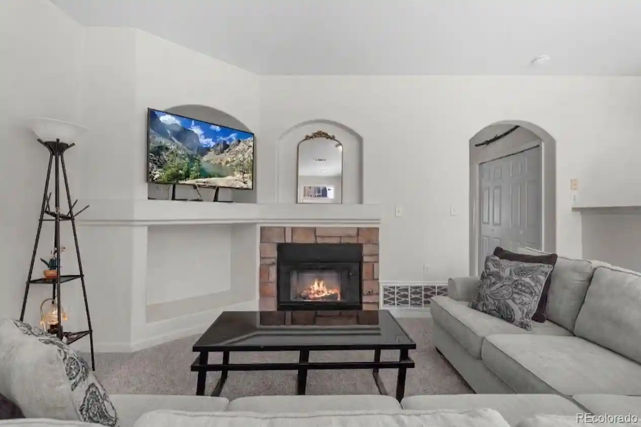 Listing Photo 2 - Condo for sale in 5551 29th St located at 5551 29th St, Greeley, CO 80634 - Unit #414