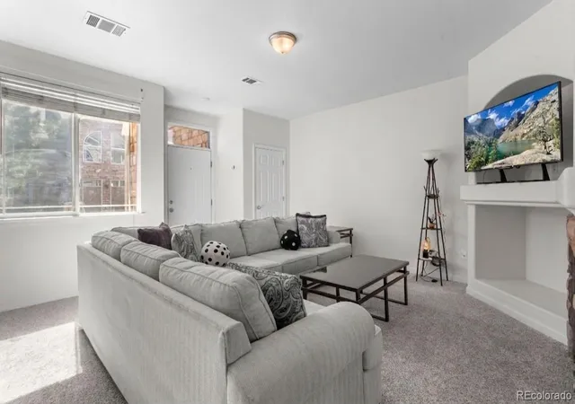 Listing Photo 5 - Condo for sale in building located at 5551 29th St, Greeley, CO 80634 - Unit #414