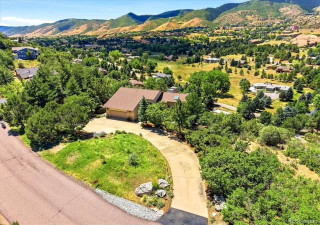 Photo 2 of Single family home for sale at 5961 Crestbrook Dr, Morrison, CO 80465 | MLS# 5473220 | Listing updated on 2026-09-21