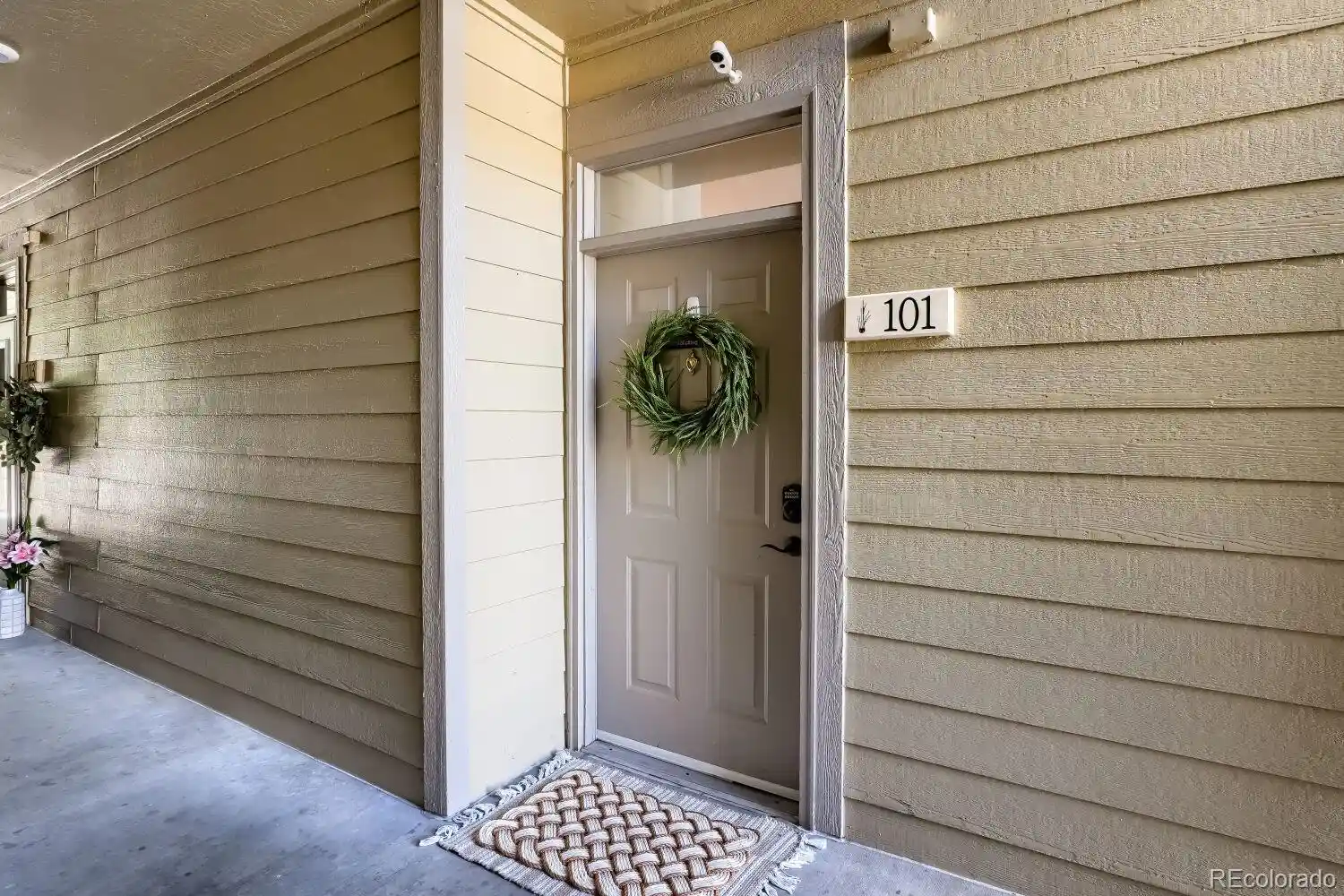 Listing Photo 2 - Condo for sale in 10473 W Hampden Ave located at 10473 W Hampden Ave, Lakewood, CO 80227 - Unit #101