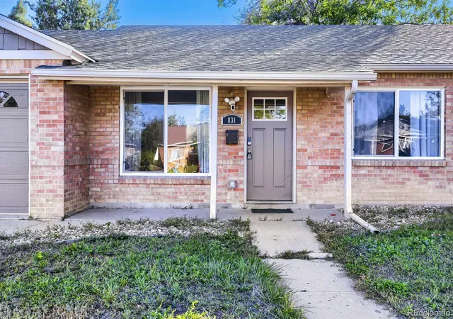 Photo 2 of Single family home for sale at 831 Tucson St, Aurora, CO 80011 | MLS# 9445977 | Listing updated on 2026-09-11