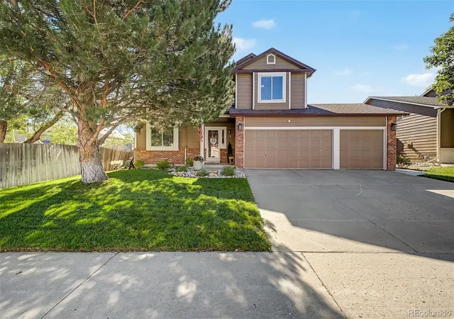 Photo 2 of Single family home for sale at 22 Heritage Ave, Castle Rock, CO 80104 | MLS# 4347842 | Listing updated on 2026-09-12