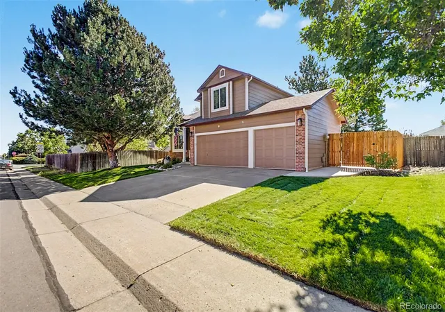 Photo 3 of Single family home for sale at 22 Heritage Ave, Castle Rock, CO 80104 | MLS# 4347842 | Listing updated on 2026-09-12