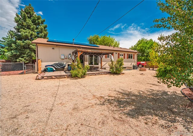 Photo 2 of Single family home for sale at 1118 Maxwell St, Colorado Springs, CO 80906 | MLS# 4843142 | Listing updated on 2026-10-07
