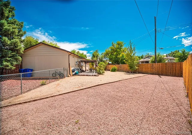 Photo 3 of Single family home for sale at 1118 Maxwell St, Colorado Springs, CO 80906 | MLS# 4843142 | Listing updated on 2026-10-07