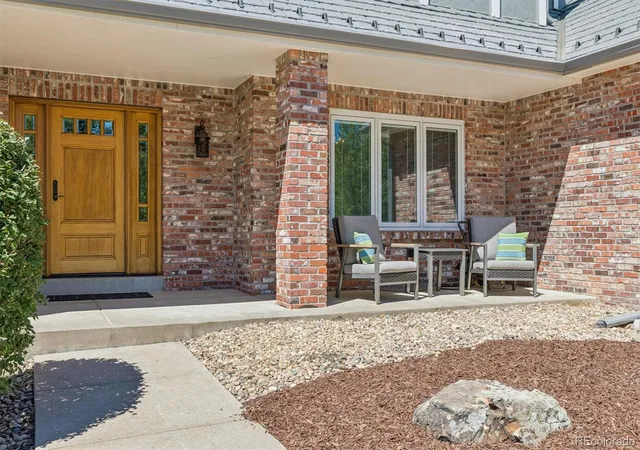 Photo 4 of Single family home for sale at 7199 S Chapparal Cir W, Centennial, CO 80016 | MLS# 5556544 | Listing updated on 2026-10-01