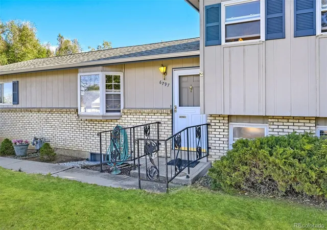 Photo 3 of Single family home for sale at 6797 Pierce St, Arvada, CO 80003 | MLS# 6588663 | Listing updated on 2026-10-08