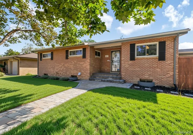 Photo 2 of Single family home for sale at 480 S Newland St, Lakewood, CO 80226 | MLS# 5110189 | Listing updated on 2026-09-24
