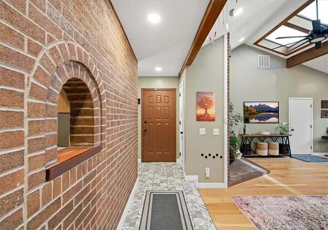 Photo 3 of Single family home for sale at 643 Brentwood St, Lakewood, CO 80214 | MLS# 6421972 | Listing updated on 2026-09-22