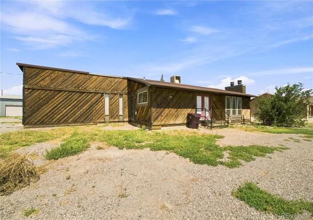 Photo 2 of Single family home for sale at 965 N Matt Dr, Pueblo, CO 81007 | MLS# 6067463 | Listing updated on 2026-09-14