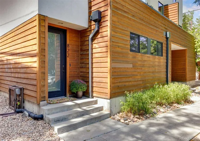Photo 3 of Townhouse for sale at 822 25th St, Denver, CO 80205 | MLS# 4919609 | Listing updated on 2026-09-27