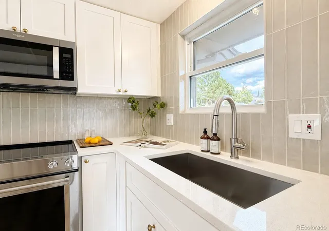 Photo 4 of Single family home for sale at 6130 Lamar St, Arvada, CO 80003 | MLS# 4423457 | Listing updated on 2026-10-22