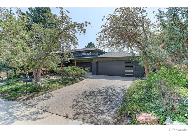 Photo 1 of Single family home for sale at 3310 Heidelberg Dr, Boulder, CO 80305 | MLS# IR1067186 | Listing updated on 2026-10-09