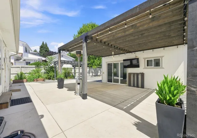Photo 2 of Single family home for sale at 7510 Newland St, Arvada, CO 80003 | MLS# 3381874 | Listing updated on 2026-09-23