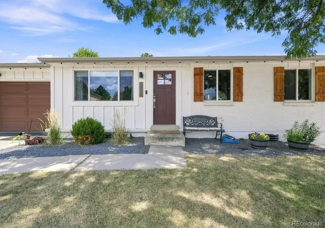 Single family home for sale at 7510 Newland St, Arvada, CO 80003 | MLS# 3381874