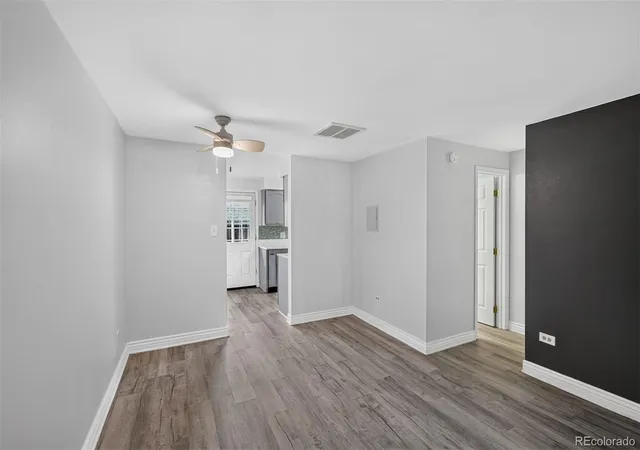 Listing Photo 4 - Condo for sale in building located at 1536 S Pierson St, Lakewood, CO 80232 - Unit #118