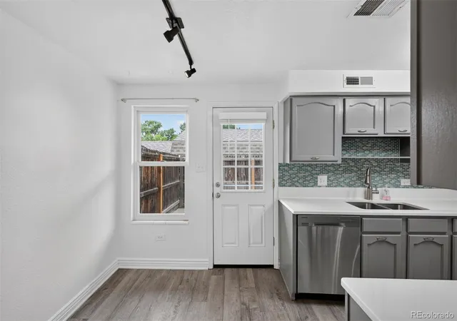 Listing Photo 5 - Condo for sale in building located at 1536 S Pierson St, Lakewood, CO 80232 - Unit #118