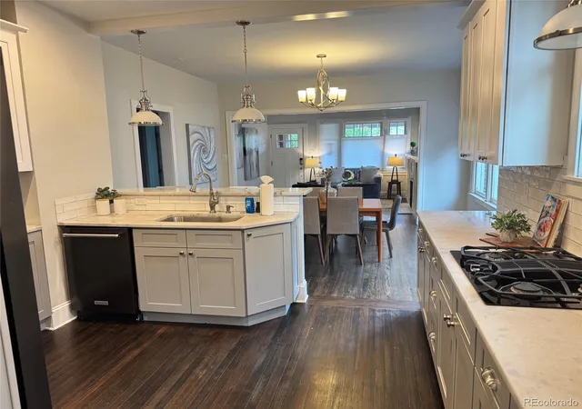 Photo 4 of Sale Pending at 3325 N York St, Denver, CO 80205 | MLS# 8631956 | Listing updated on 2026-09-15